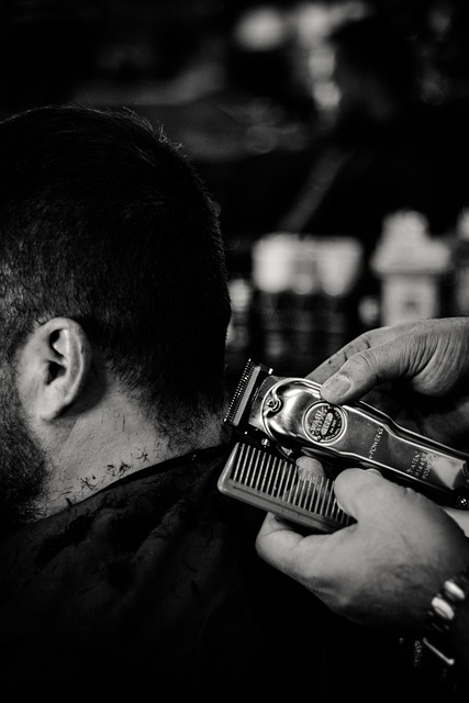 aula virtuale formazione barber con strumenti professionali